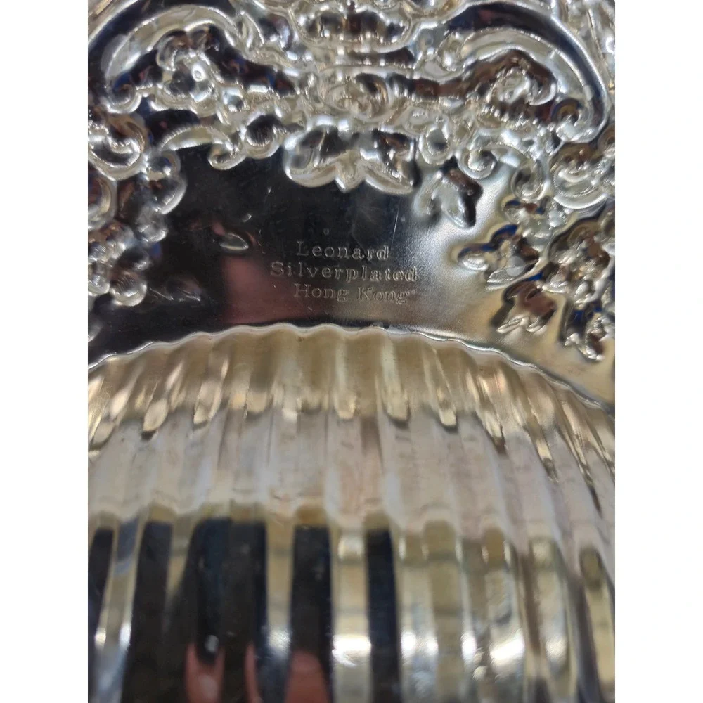 Leonard Silverplated Shell Serving Tray Scalloped Floral Vintage Catchall Dish
